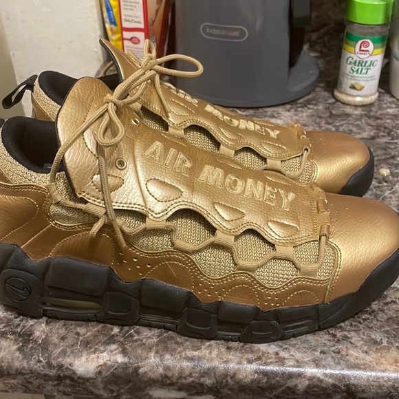 2018Air More Money ´Metallic Gold´